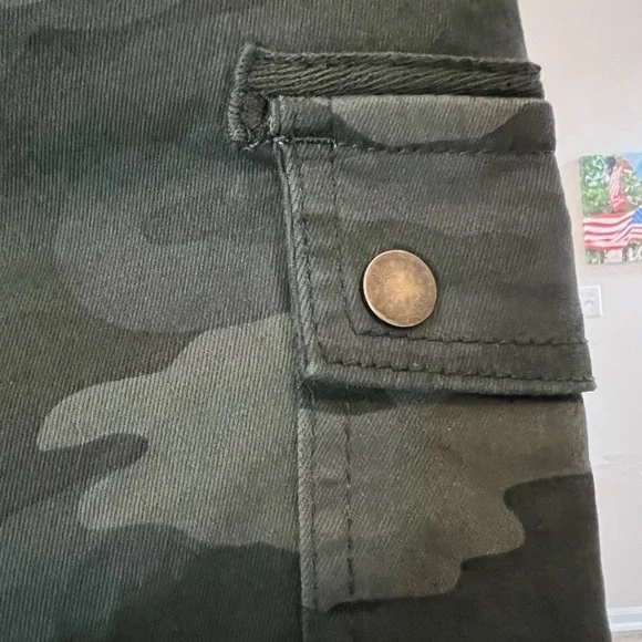 Democracy ab solution utility roll cuff pants size 6 NWT - Picture 8 of 10